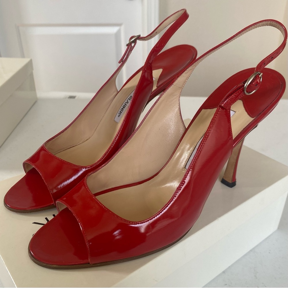 Manolo Blahnik Slingback Pump in Red. Women’s size US 10 | EU 40